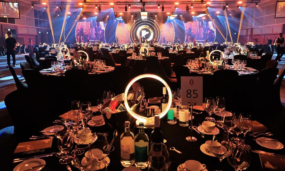Table Centre Lighting: Standard vs DMX for Unforgettable Events
